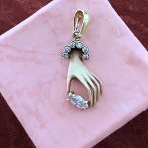 Lovely! Gold tone pendant